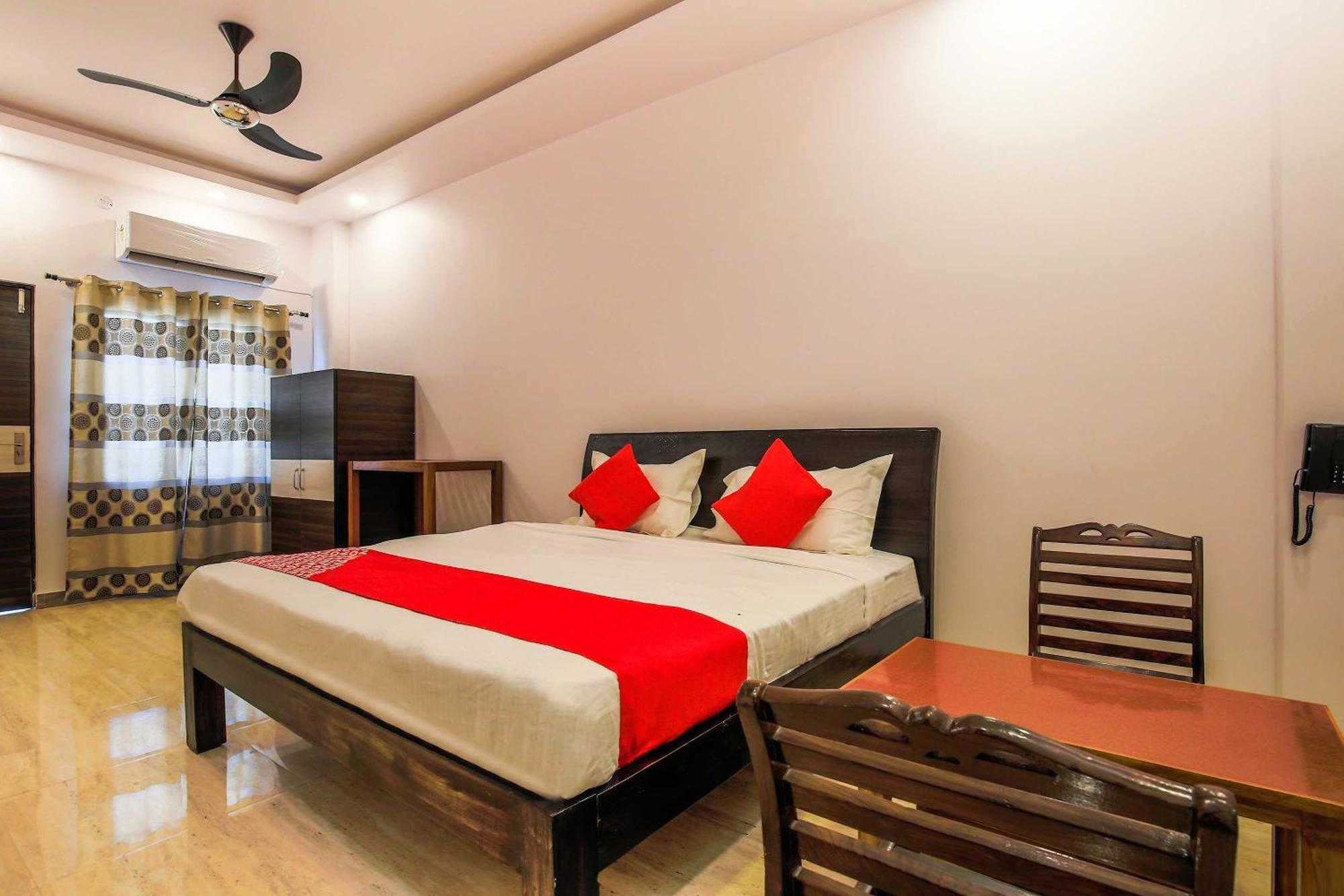 Hotel O The Velvet Chinhat Tiraha 외부 사진